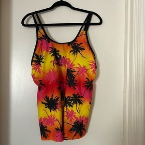 Very pretty and bright swim suit top. Size 1x
